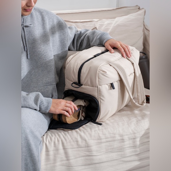 Stylish Pink Luka Duffel CalPak Women's Bag - Picture 2 of 11